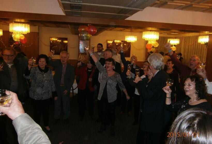 فندق Merkur  Jablonec Nad Nisou