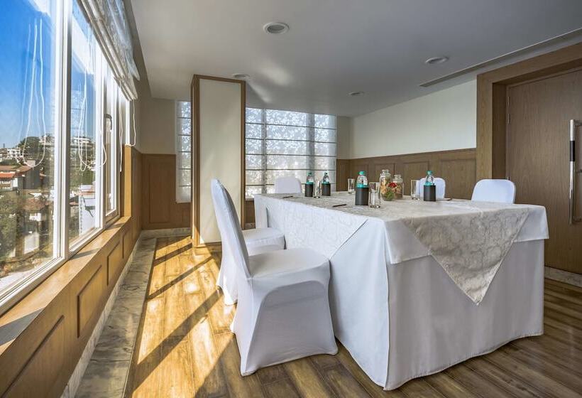 Mosaic Hotel Mussoorie Mallroad