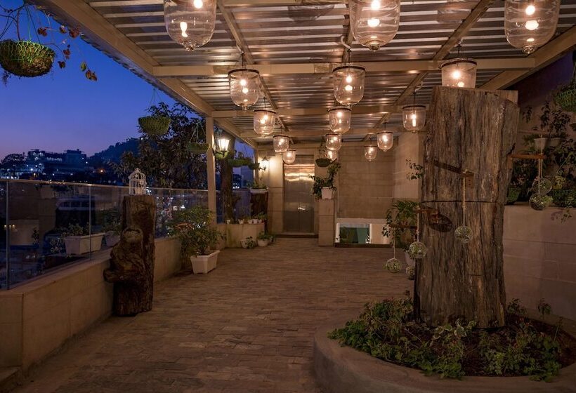 Mosaic Hotel Mussoorie Mallroad