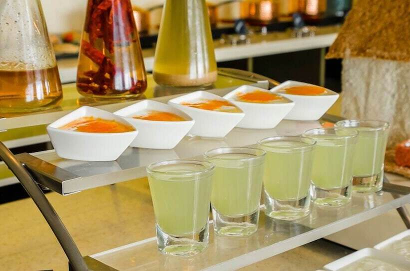 Mosaic Hotel Mussoorie Mallroad