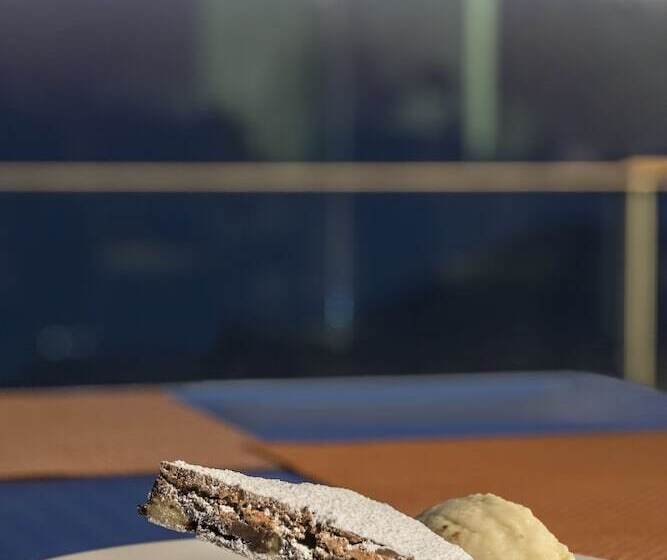 Mosaic Hotel Mussoorie Mallroad