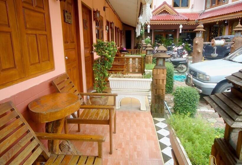 בית מלון כפרי Ngamta