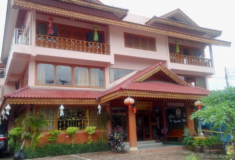 בית מלון כפרי Ngamta