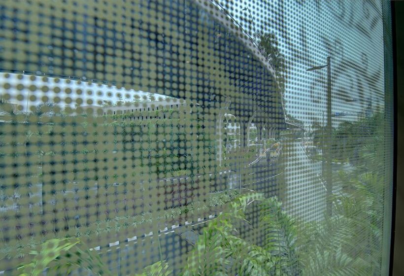 Niranta Transit Hotel Mumbai Airport   At Arrivals