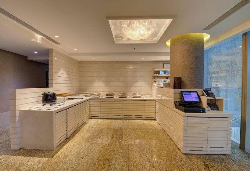 Niranta Transit Hotel Mumbai Airport   At Arrivals