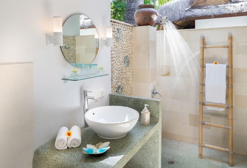 فندق Palm Garden Amed Beach & Spa Resort Bali