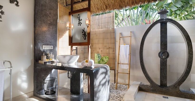 فندق Palm Garden Amed Beach & Spa Resort Bali