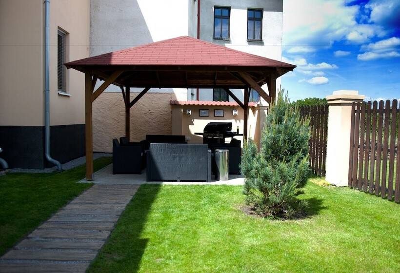 酒店 Pension Falconi