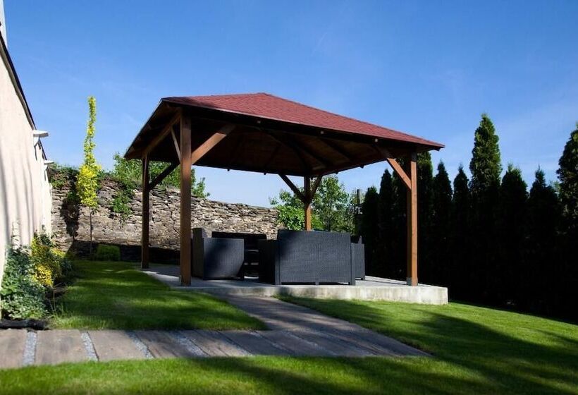 酒店 Pension Falconi