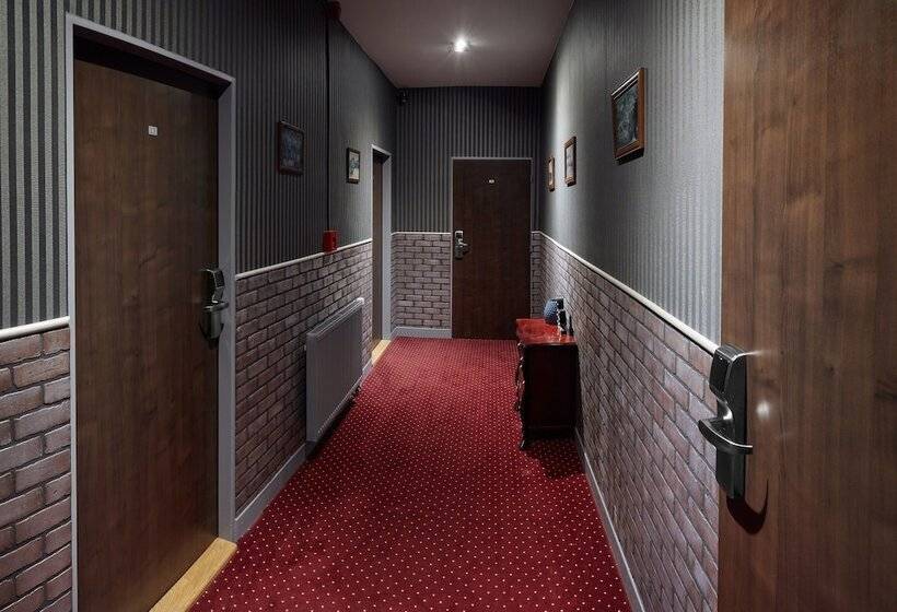 酒店 Pension Falconi