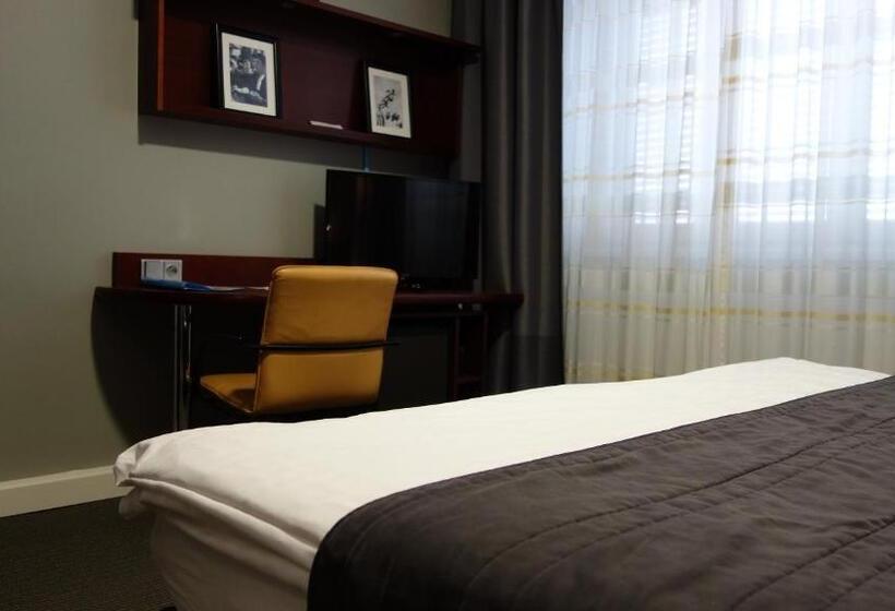 酒店 Pension Falconi