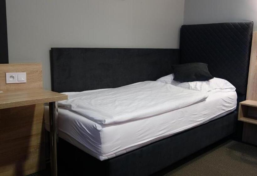 酒店 Pension Falconi