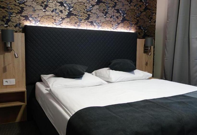 هتل Pension Falconi