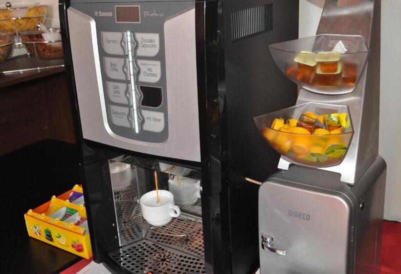 酒店 Pension Falconi