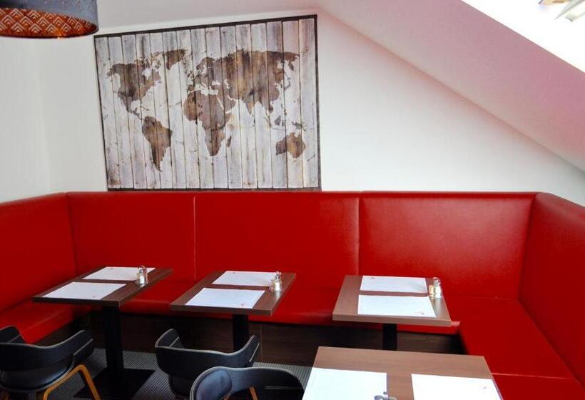 酒店 Pension Falconi