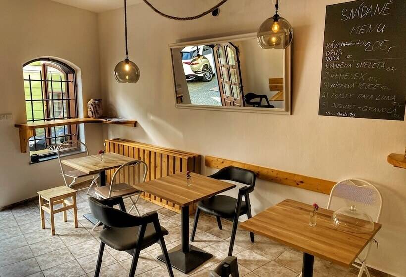 هتل Penzion Weber