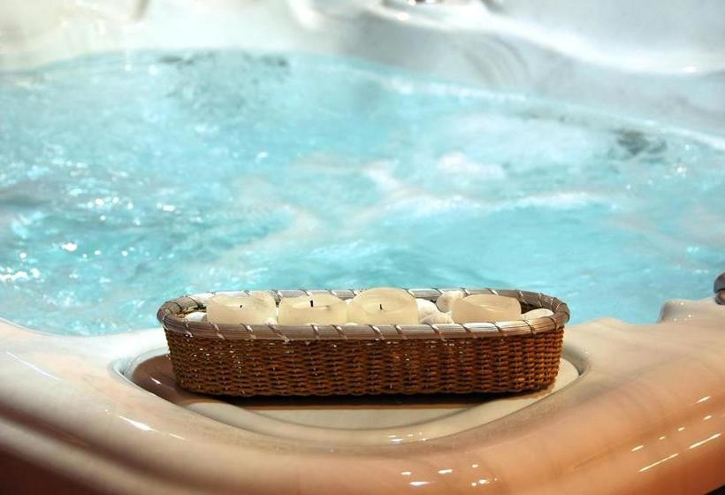 בית מלון כפרי Pineta