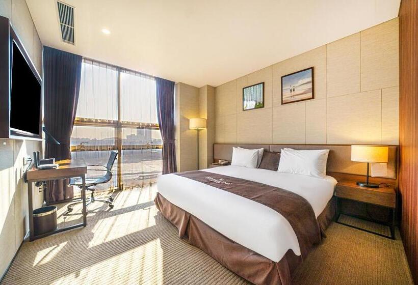 Hotel Ramada By Wyndham Incheon