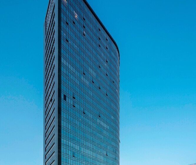 Отель Sheraton Grand Istanbul Atasehir