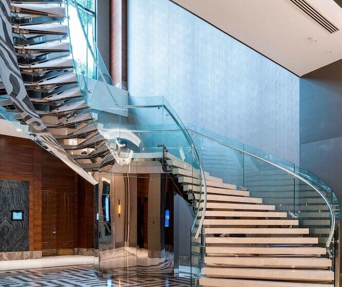 Отель Sheraton Grand Istanbul Atasehir