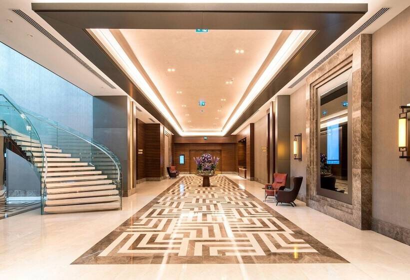 Отель Sheraton Grand Istanbul Atasehir