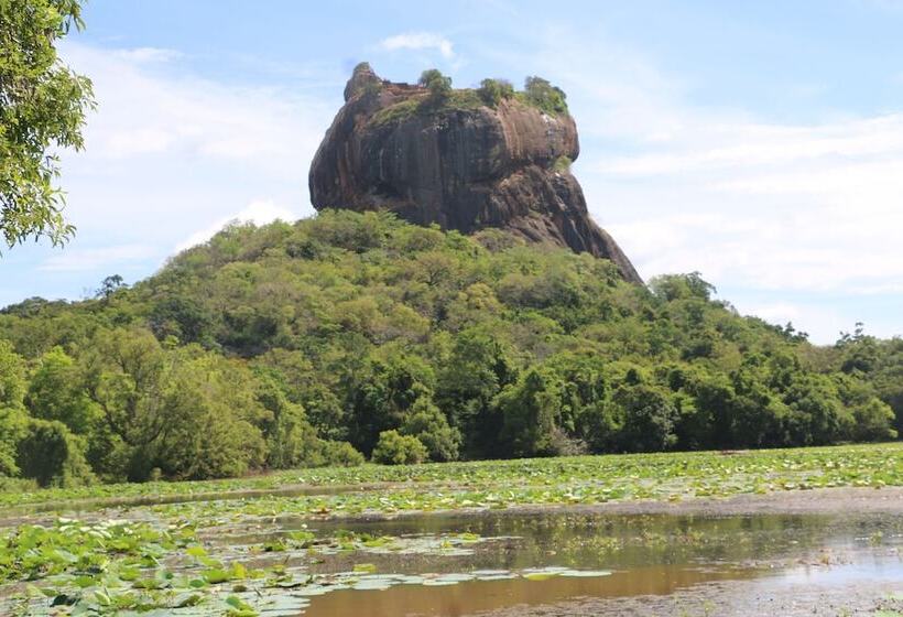 酒店 Sigiriyajungles Resort & Spa