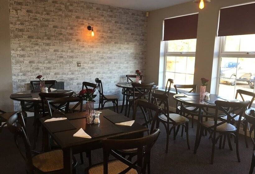 ホテル Silverstone Golf Club &