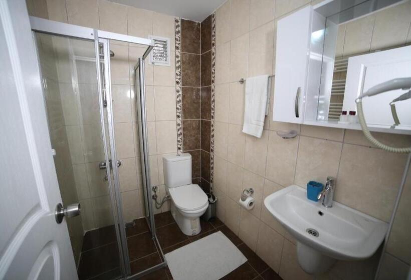 ホテル Taksim Trust