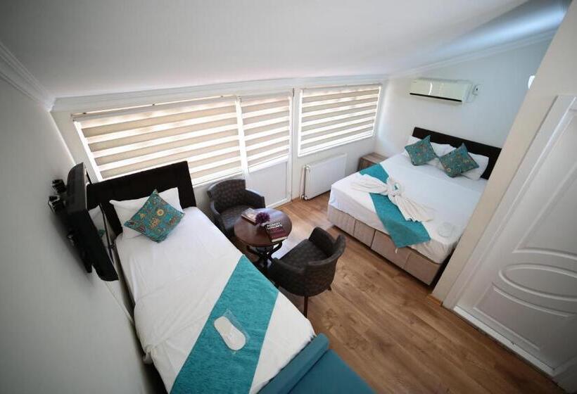 ホテル Taksim Trust