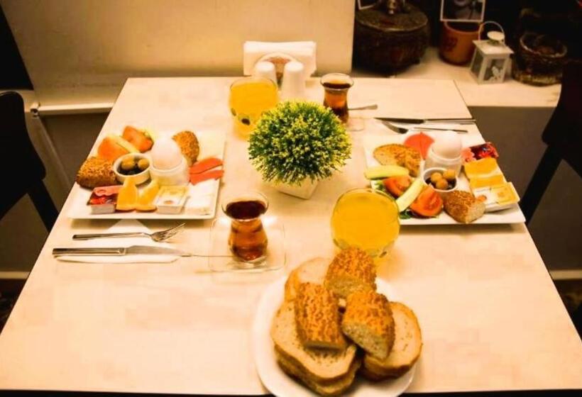 ホテル Taksim Trust