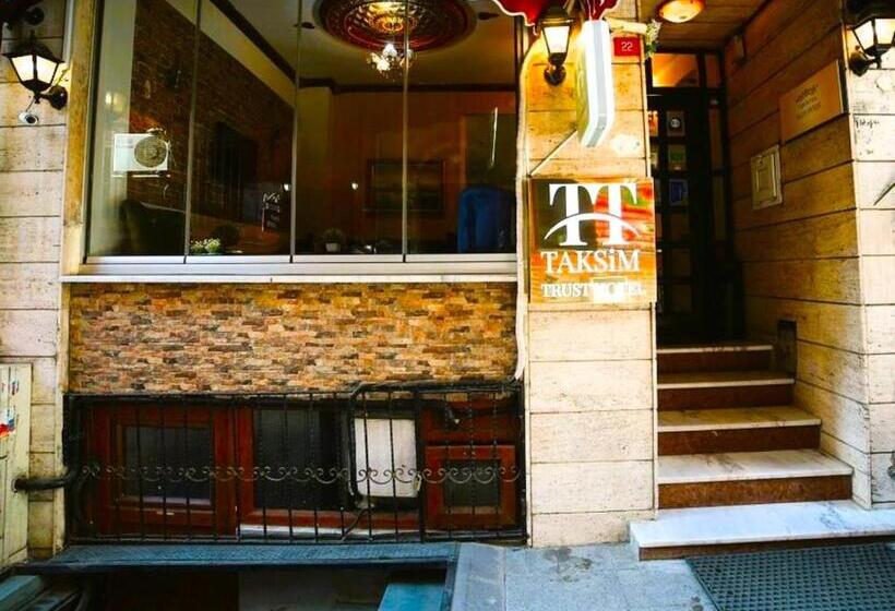 ホテル Taksim Trust