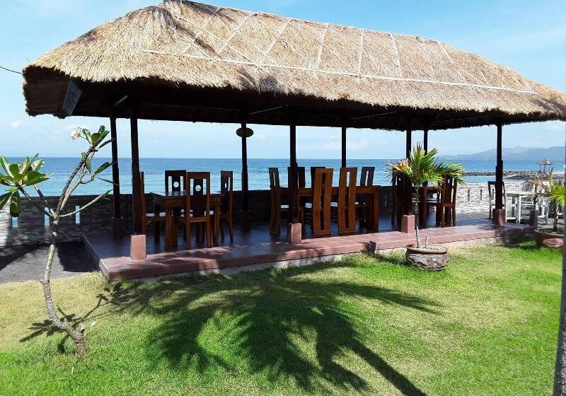 בית מלון כפרי Temple Cafe & Seaside Cottages