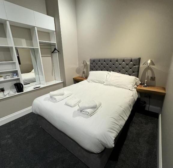 ホテル 3 Millstones Inn