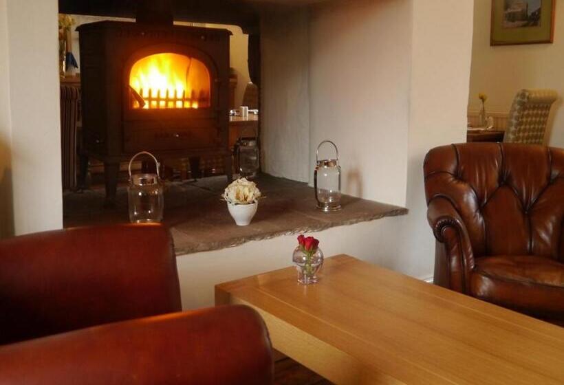 Отель 3 Millstones Inn