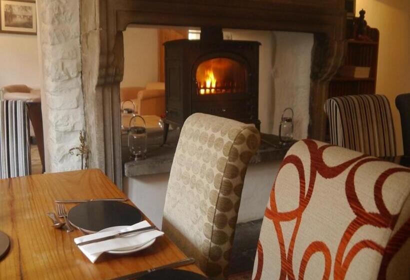 ホテル 3 Millstones Inn