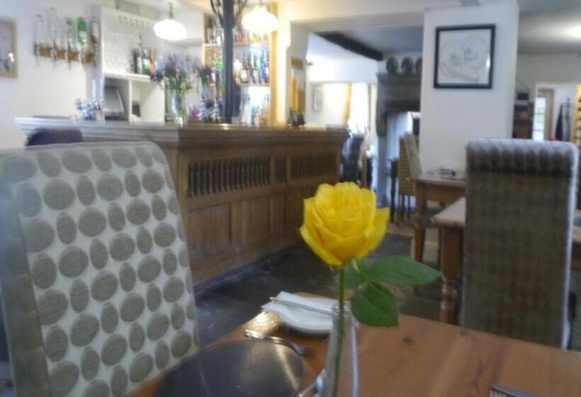 ホテル 3 Millstones Inn