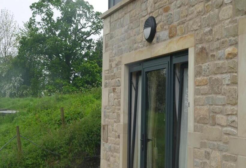 ホテル 3 Millstones Inn