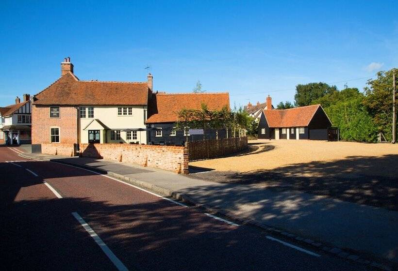 فندق The Harvard Inn