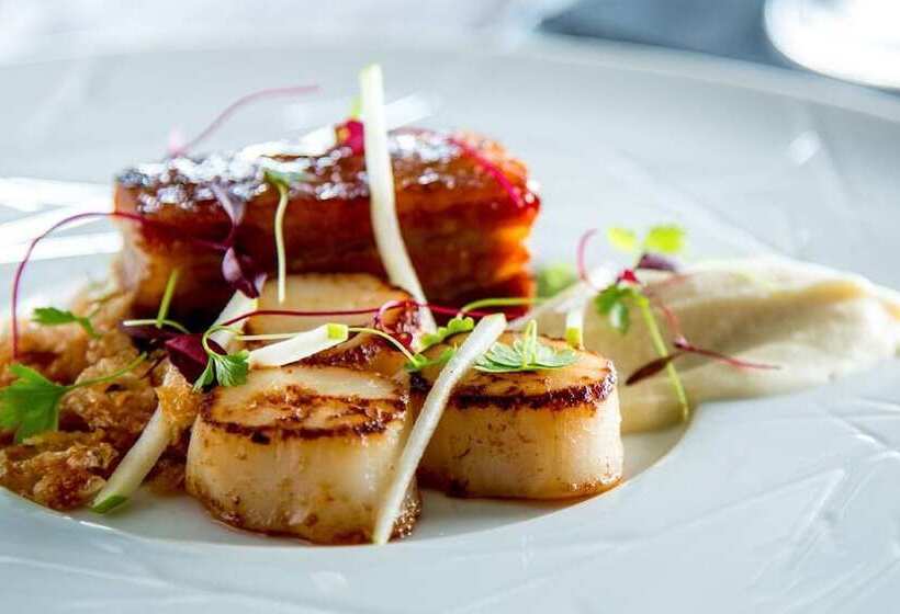 فندق The Harvard Inn