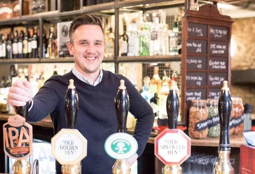 Отель The Plough Bicester