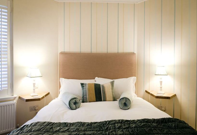 호텔 The Rising Sun