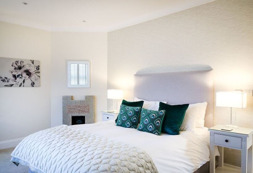 호텔 The Rising Sun