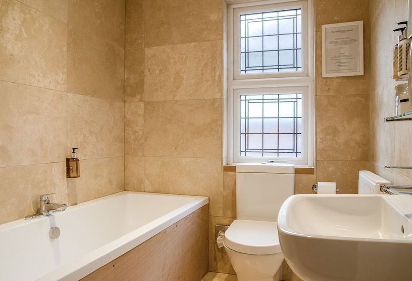 호텔 The Rising Sun