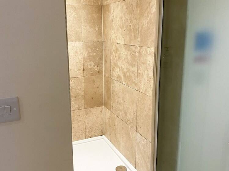 호텔 The Rising Sun