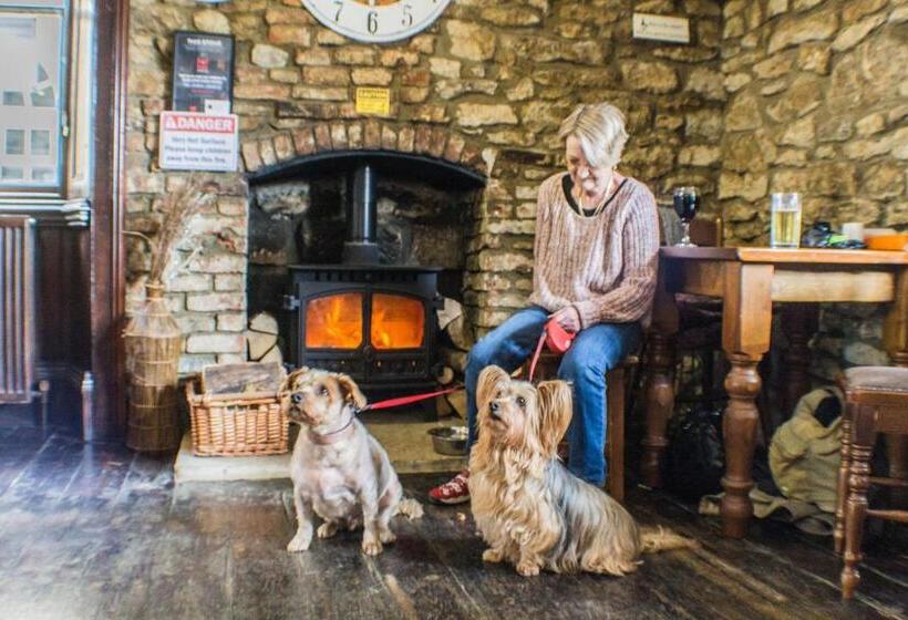 호텔 The Royal Oak