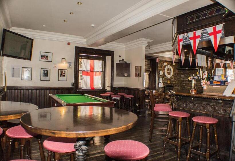 호텔 The Royal Oak