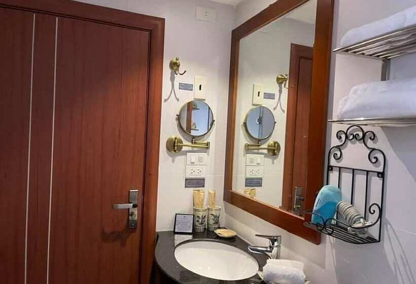 The Vancouver Hotel Ninh Binh