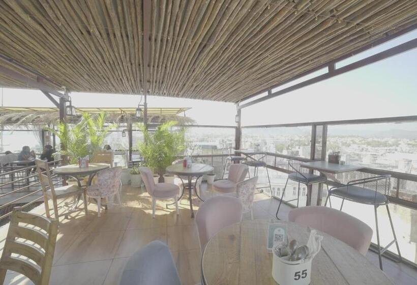 酒店 Udai Niwas  By The Lake