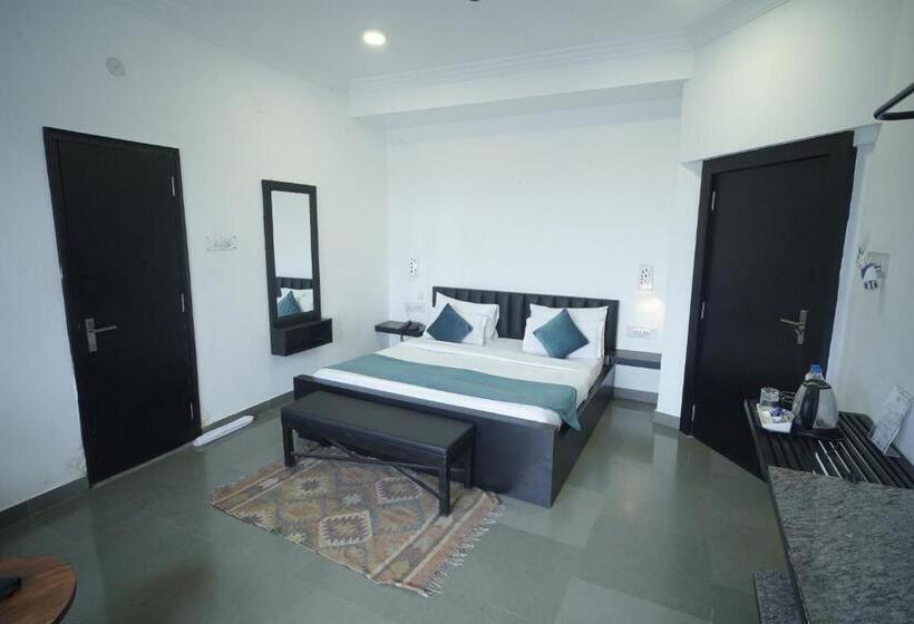 酒店 Udai Niwas  By The Lake