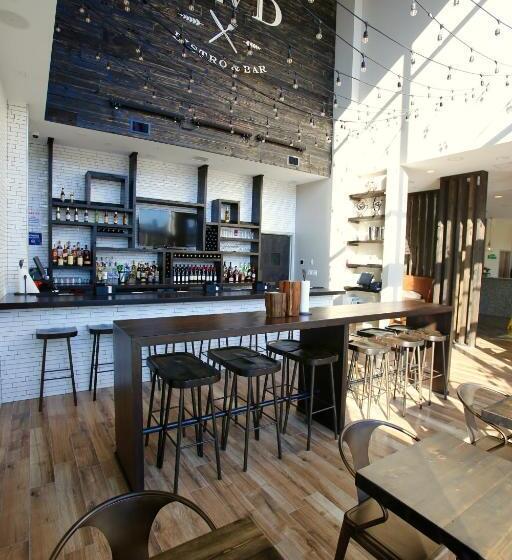 בית מלון כפרי Wyndham Garden Laguardia South